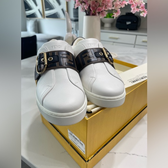 FENDI
White leather sneakers - Picture 2 of 4
